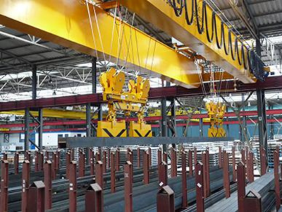 Seilverspannter Kran für spezielle Tragwerksanforderungen